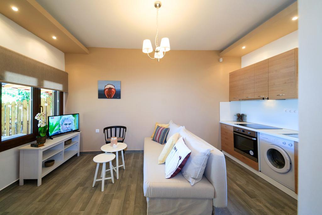 Kissos Apartments วูร์วูรู ภายนอก รูปภาพ